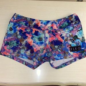 Fleo shorts- floral.